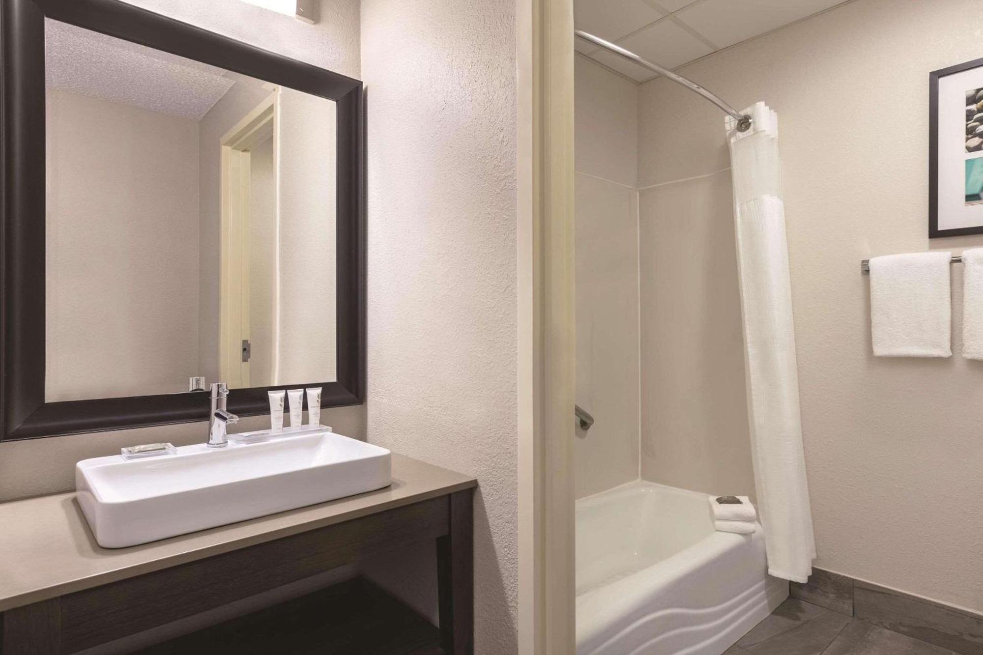 Country Inn & Suites By Radisson, Port Clinton, Oh Dış mekan fotoğraf