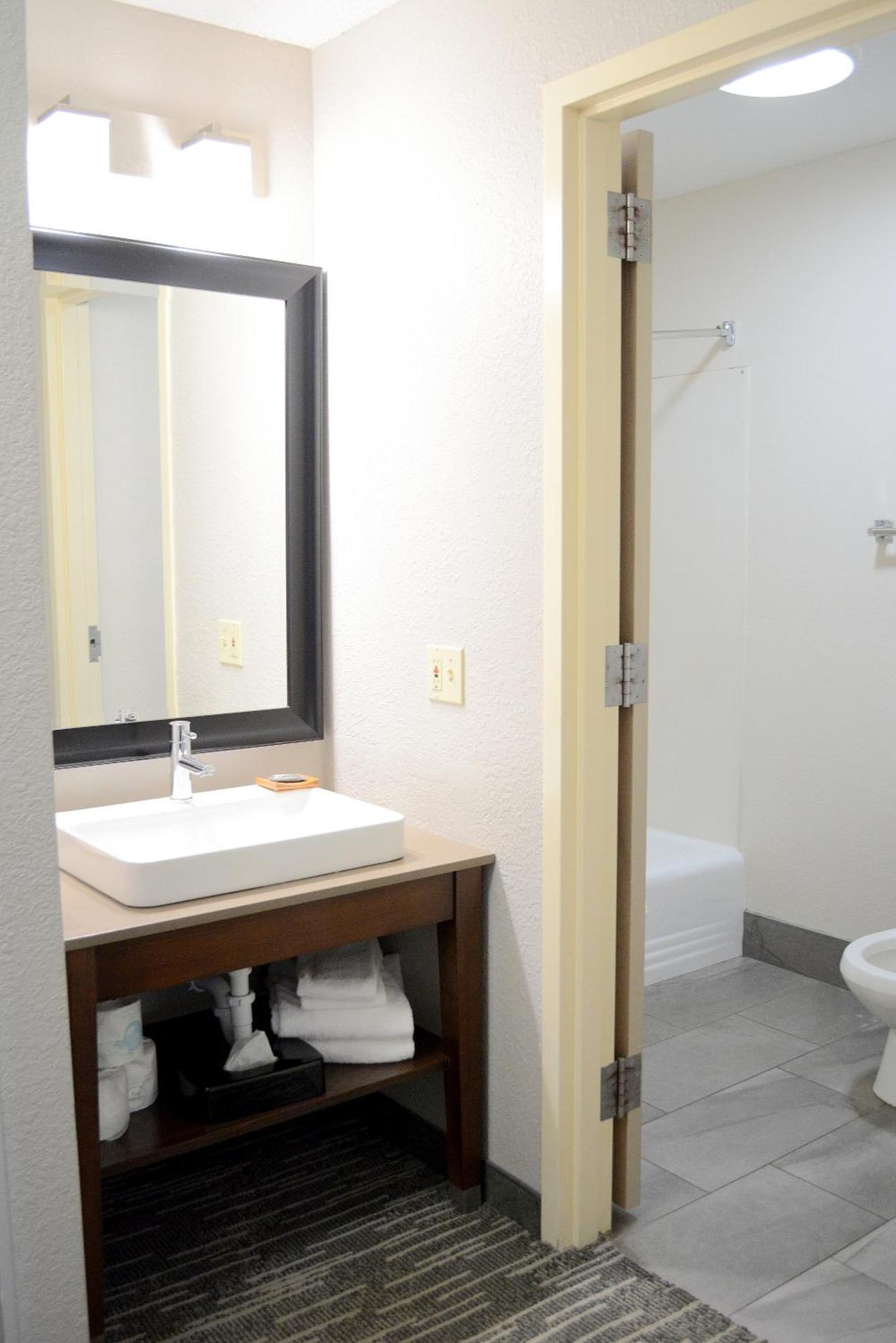Country Inn & Suites By Radisson, Port Clinton, Oh Oda fotoğraf